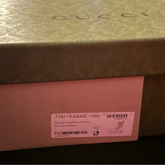 Gucci Black and Lime Green Logo Chelsea Boots - Picture 3 of 12